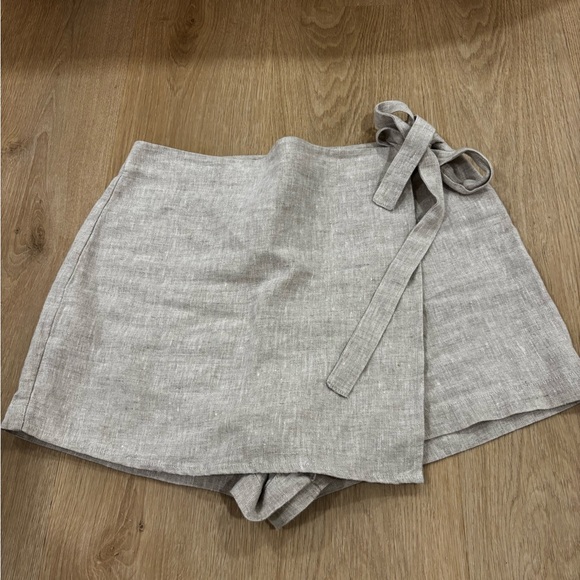 Reformation linen Eva skirt skort oatmeal natural color size 8 - Picture 3 of 5